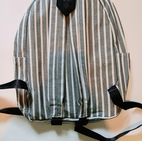 Backpack - Picture 2 of 2